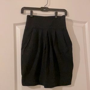 Theory skirt with pockets